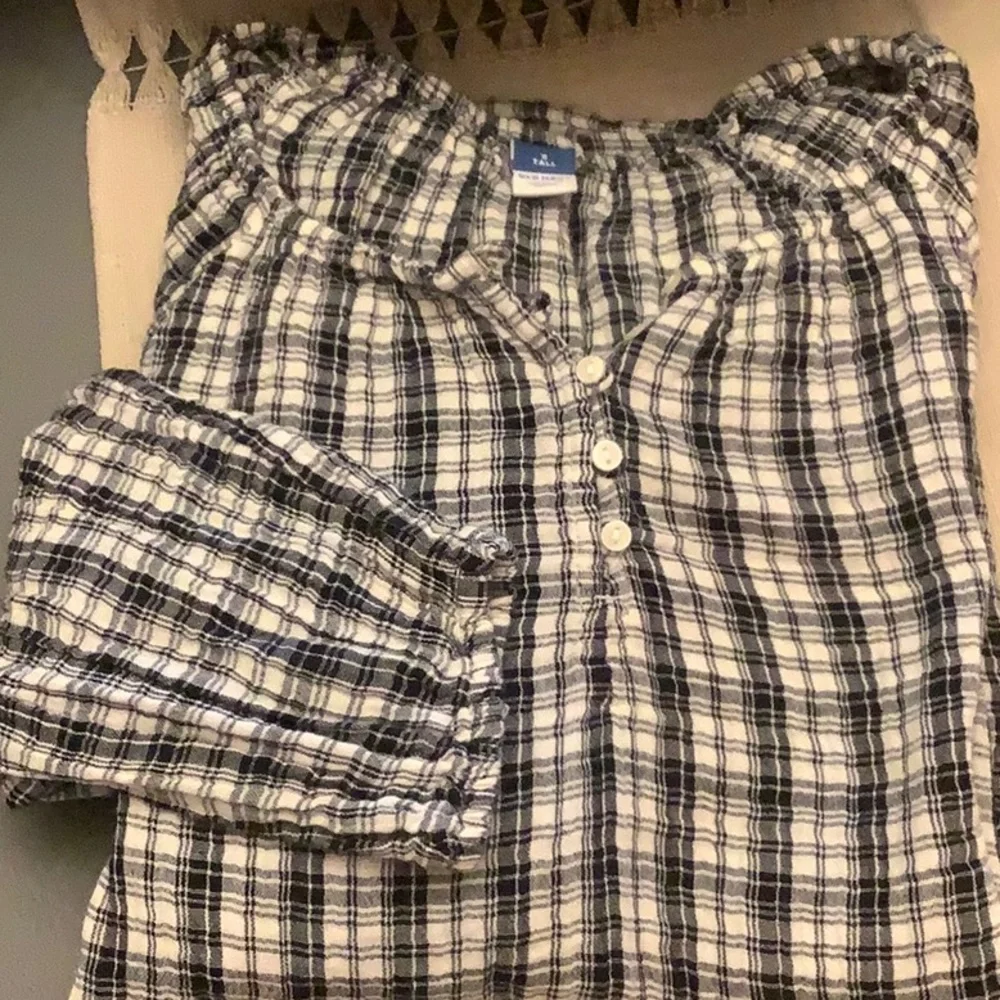 Top - Picture 4 of 4